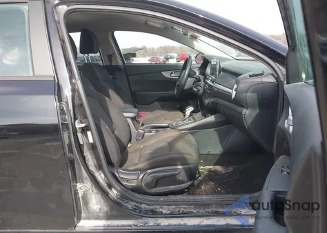 2022 Kia Forte Lxs из США, поврежденный, VIN 3KPF24AD1NE481985